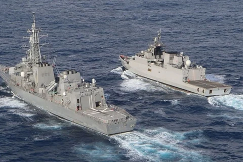Hải quân Nhật Bản và Ấn Độ tiến hành tập trận chung trên biển