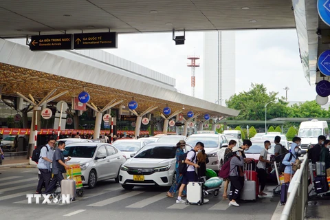 Tìm “lối ra” khu vực sân bay Tân Sơn Nhất: Linh hoạt nhiều giải pháp