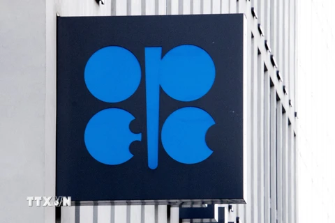 OPEC+ nhất trí cắt giảm sản lượng dầu mỏ ở mức 2 triệu thùng/ngày