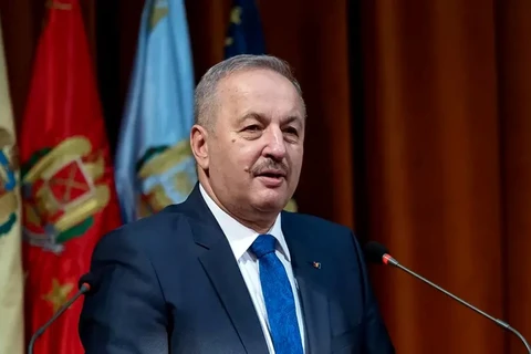 Bộ trưởng Quốc phòng Romania từ chức do bất đồng với Tổng thống