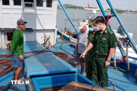 Bà Rịa-Vũng Tàu: Phát hiện tàu chở 65.000 lít dầu không rõ nguồn gốc