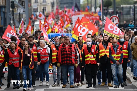 Pháp, Anh đối mặt làn sóng đình công trong lĩnh vực vận tải công cộng