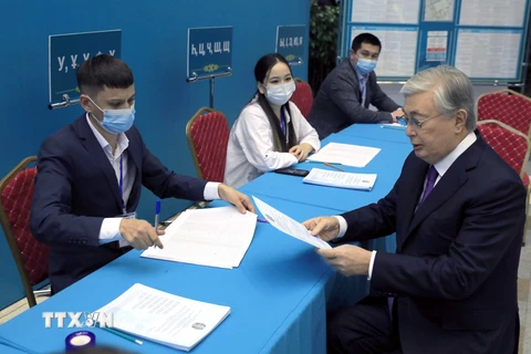 Kết quả bầu cử sơ bộ tại Kazakhstan: Tổng thống đương nhiệm dẫn đầu