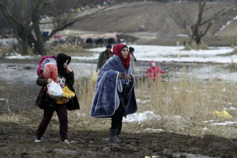 Bulgaria phát hiện nhiều người di cư bị kiệt sức trốn trong xe buýt