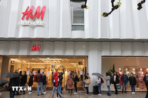 H&M đồng ý thưởng 530 USD cho mỗi nhân viên trong bối cảnh lạm phát