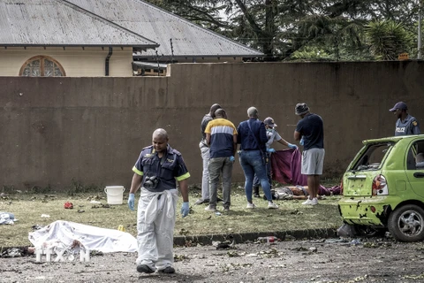 26 người thiệt mạng trong vụ nổ xe chở nhiên liệu tại Nam Phi
