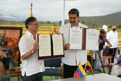 Colombia và Venezuela ký thỏa thuận nối lại trao đổi thương mại