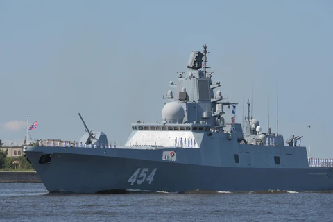 Tàu chiến Nga trang bị tên lửa siêu vượt âm tới Nam Phi tập trận