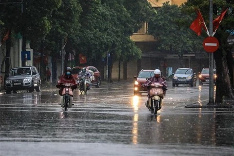 Trung Trung Bộ có mưa vừa, cục bộ có mưa to, cần đề phòng ngập úng