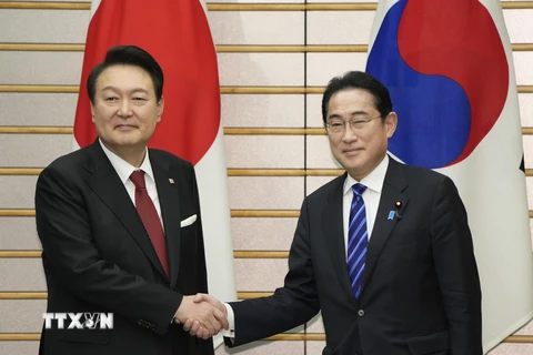 Tổng thống Hàn Quốc nhấn mạnh thời điểm hàn gắn quan hệ với Nhật Bản
