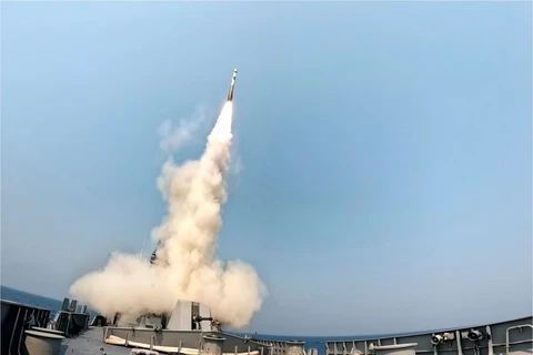Ấn Độ lần đầu thử hệ thống phòng thủ tên lửa đạn đạo trên biển