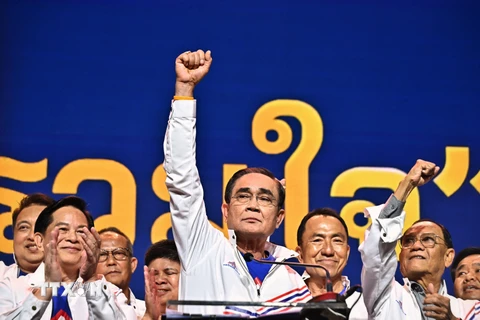 Thủ tướng Thái Lan đánh giá cao vai trò của lực lượng lao động