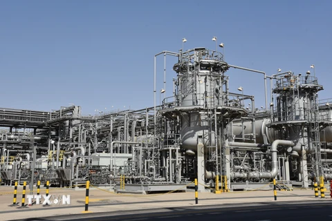​Giá dầu châu Á tăng 2% sau thông báo giảm sản lượng của Saudi Arabia