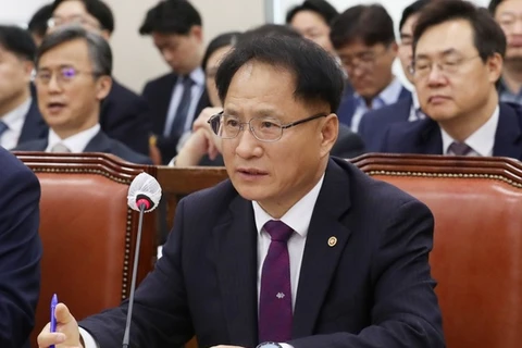 Hàn Quốc điều tra vụ con quan chức được tuyển vào UB Bầu cử quốc gia