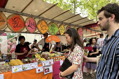 Sôi động lễ hội ẩm thực đường phố Ici Vietnam Festival tại Paris