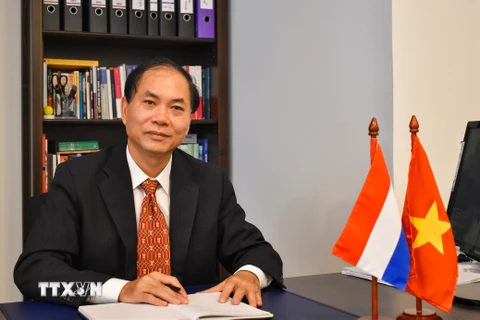 Việt Nam và Hà Lan tăng cường hợp tác thích ứng với biến đổi khí hậu