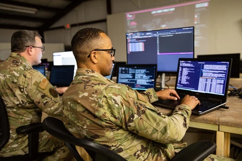 Quân đội Mỹ thử nghiệm thành công mô hình AI trong xử lý dữ liệu mật