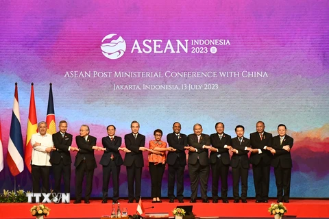 Hội nghị AMM-56: ASEAN, Trung Quốc nhất trí đẩy nhanh đàm phán COC