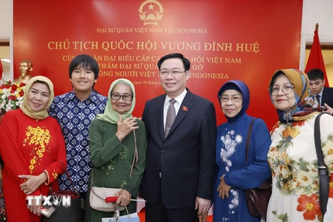 Chủ tịch Quốc hội: Cộng đồng là cầu nối cho quan hệ Việt Nam-Indonesia