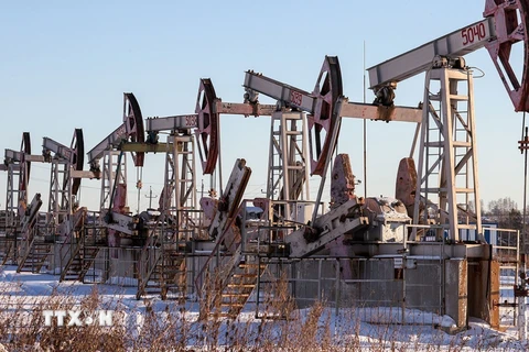 Nga và Saudi Arabia tiếp tục cắt giảm nguồn cung dầu mỏ trong tháng 9