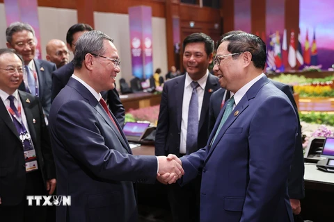 Thủ tướng: Việt Nam coi quan hệ với Trung Quốc là ưu tiên hàng đầu