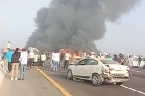 Tai nạn giao thông liên hoàn tại Ai Cập, gần 30 người thiệt mạng