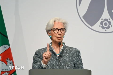 Chủ tịch Ngân hàng Trung ương châu Âu (ECB) Christine Lagarde phát biểu tại Cologne, Đức, ngày 16/5/2023. (Ảnh: AFP/TTXVN)