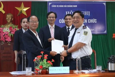 Bắt tạm giam Giám đốc Cảng vụ Hàng hải Quảng Nam vì tội tham ô