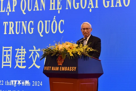 Đại sứ Phạm Sao Mai phát biểu tại Lễ kỷ niệm. (Ảnh: TTXVN)