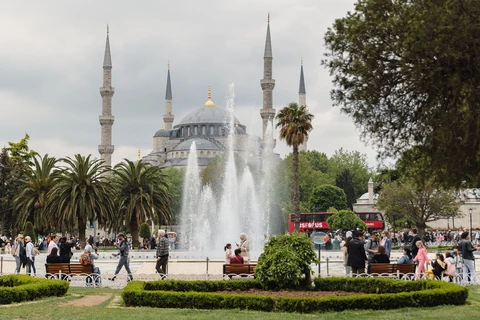 Istanbul là điểm đến ưa thích với nhiều du khách quốc tế. (Nguồn: New York Times)