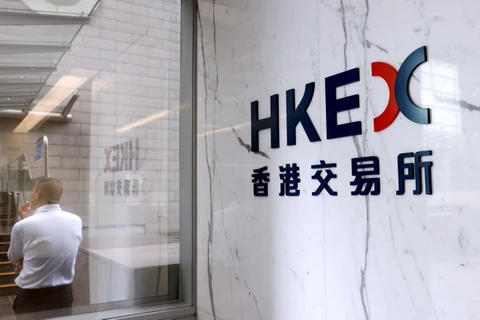 Biểu tượng của Sàn giao dịch chứng khoán Hong Kong. (Ảnh: Reuters)