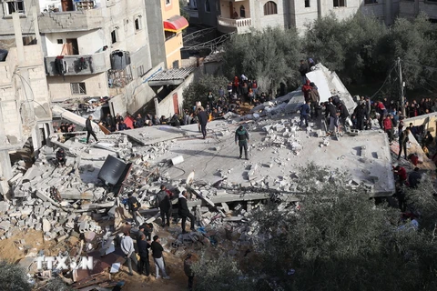 Tòa nhà bị phá hủy sau vụ không kích của Israel xuống thành phố Rafah, Dải Gaza ngày 3/3/2024. (Ảnh: THX/TTXVN)