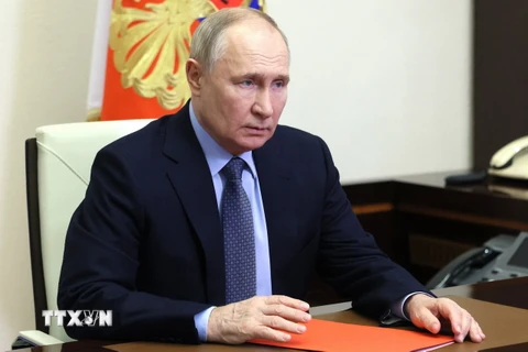 Tổng thống Nga Vladimir Putin chủ trì cuộc họp tại Moskva ngày 29/3/2024. (Ảnh: AFP/TTXVN)