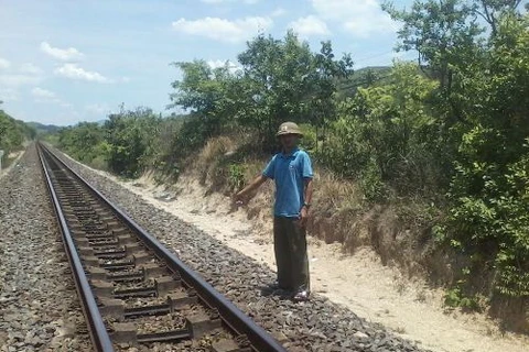 [Video] Tai nạn giao thông đường sắt, một bé gái tử vong