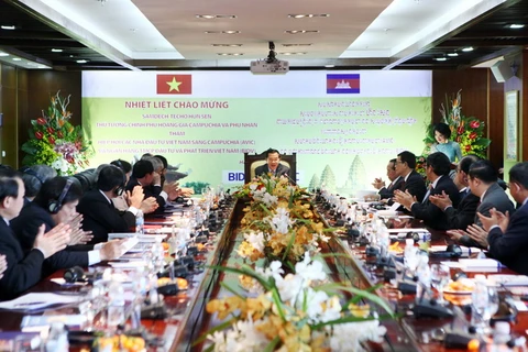 Hoạt động của Thủ tướng Campuchia ở Việt Nam