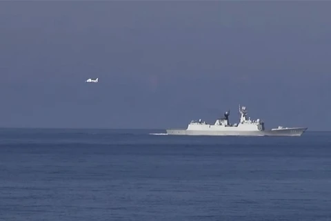 Xuất hiện 2 máy bay mới tại khu vực giàn khoan Hải Dương-981 