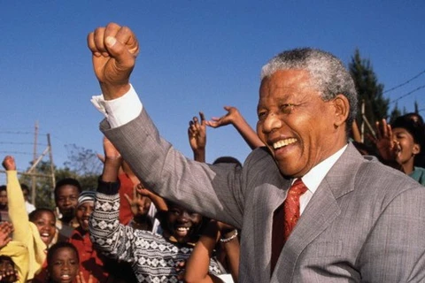 Nelson Mandela: Người hùng mang dân chủ đến cho Nam Phi 