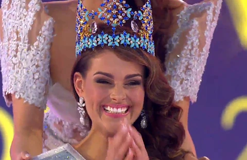 Hoa hậu Thế giới 2014: Nguyễn Thị Loan lọt top 25 đêm chung kết 