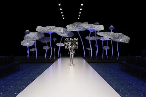 Tạo hình 3D sân khấu Tuần lễ thời trang quốc tế Việt Nam Xuân Hè 2016. (Nguồn ảnh: BTC)