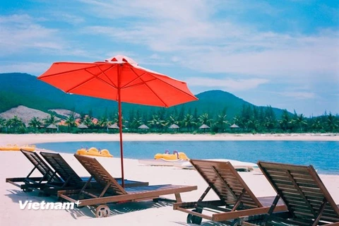 Vẻ đẹp khó cưỡng của vịnh Kim Cương, Nha Trang. (Ảnh: SeacherVn)
