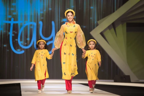 Asian Kids Fashion Show là sự kiện thời trang hàng đầu khu vực, quy tụ đông đảo các nhà thiết kế, mẫu nhí trong và ngoài nước tham dự. (Ảnh: Quang Đức)