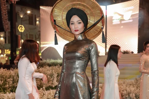 H'Hen Niê trong đêm Lễ hội Áo dài Thành phố Hồ Chí Minh vừa qua. (Ảnh: Thiên An/Vietnam+)