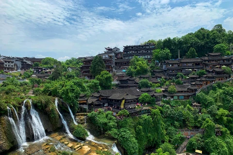 [Video] Ngôi làng cổ hơn 2.000 năm trên dãy núi Sùng Sơn huyền bí 
