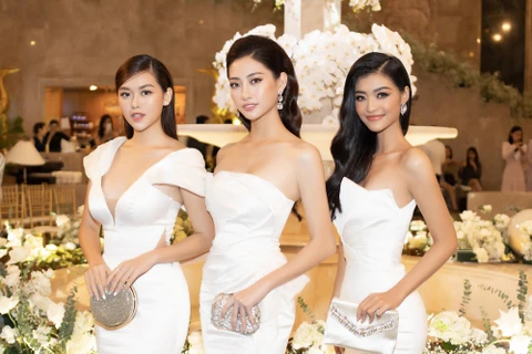 [Photo] Top 3 Miss World Việt Nam đọ dáng khoe đường cong hút mắt 