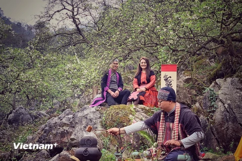 [Photo] Thưởng trà Xuân giữa núi rừng Tây Bắc với nghệ nhân Cao Sơn