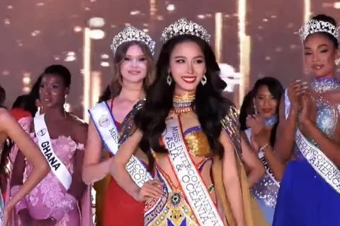 Lê Nguyễn Ngọc Hằng đạt ngôi vị Á hậu 2 chung cuộc.