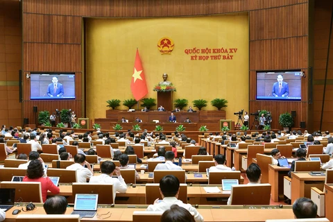 Hôm nay, Bộ trưởng Nguyễn Văn Hùng sẽ tiếp tục trả lời chất vấn của đại biểu Quốc hội. (Ảnh: TTXVN)