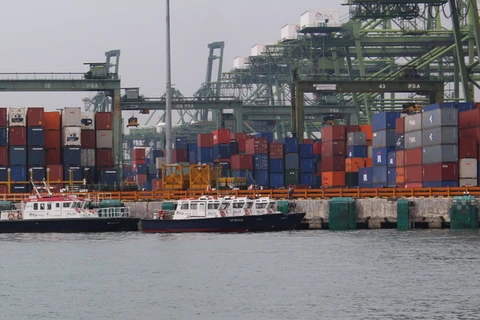 Xuất khẩu của Singapore trong tháng 11 giảm mạnh