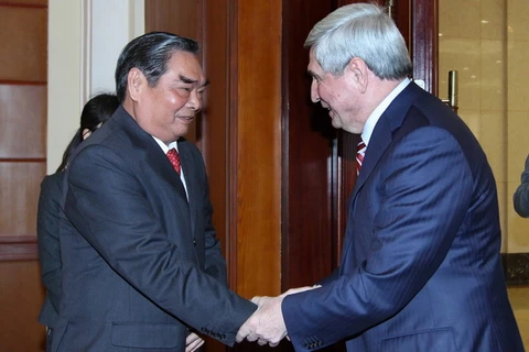 Việt Nam coi trọng phát triển quan hệ với Liên bang Nga