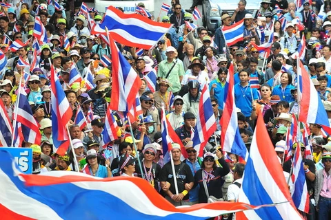 Video biểu tình ở Thái Lan trong ngày đầu đăng ký tranh cử